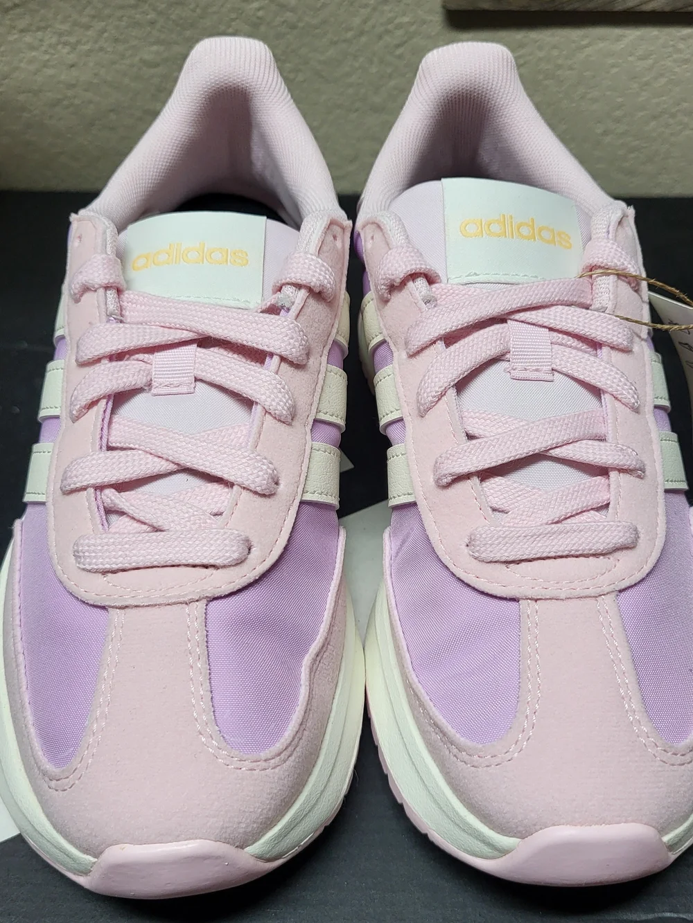 adidas women sneaker